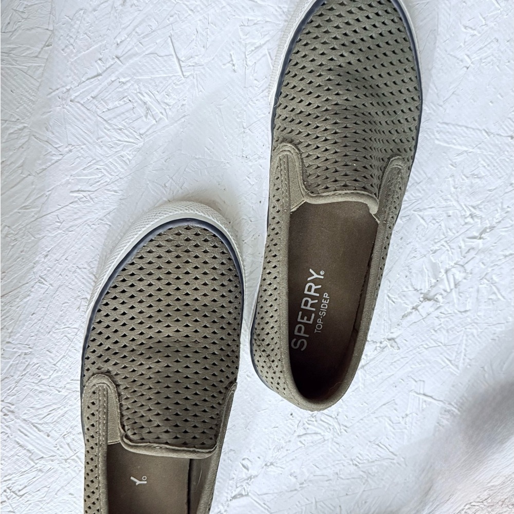 Sperry Women's Olive Perforated Slip-On Flats 5.5 M